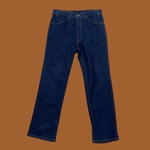Levis brown tab action jeans